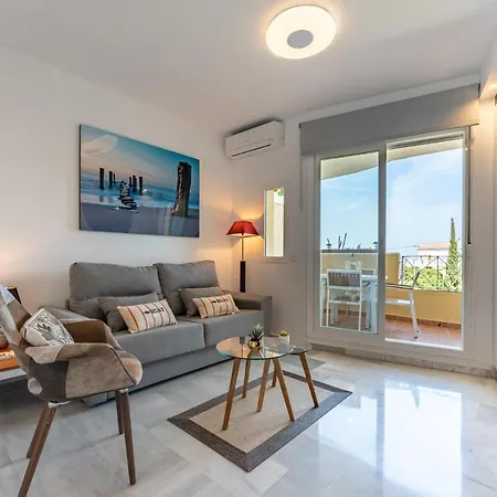 Malagasuite Pool And Sea Views Apartment